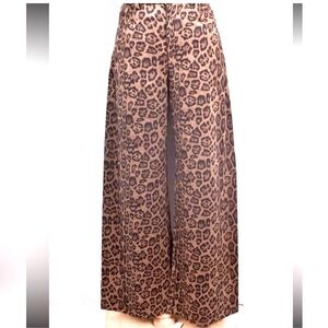 ANIMAL PRINT PANTS PARIS- NEW !  With tags.  Never worn.  With pockets wide leg